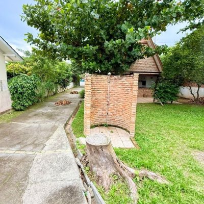 Casa Residencial com 160m², 3 quartos, 2 garagens, no bairro Ingleses do Rio Vermelho em Florianópolis