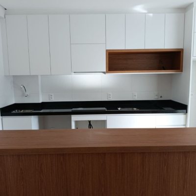 Studio Residencial com 32m², 1 quarto, 1 garagem, no bairro Centro em Florianópolis