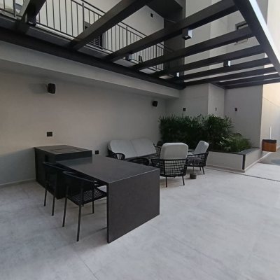 Studio Residencial com 32m², 1 quarto, 1 garagem, no bairro Centro em Florianópolis