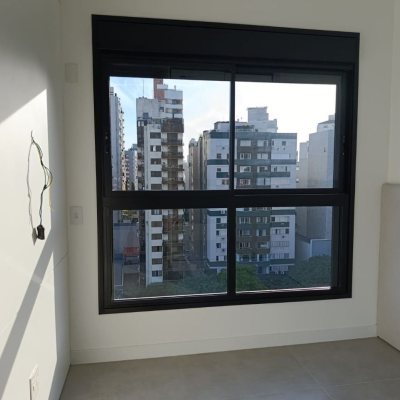 Studio Residencial com 32m², 1 quarto, 1 garagem, no bairro Centro em Florianópolis