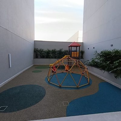 Studio Residencial com 32m², 1 quarto, 1 garagem, no bairro Centro em Florianópolis