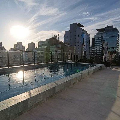Studio Residencial com 32m², 1 quarto, 1 garagem, no bairro Centro em Florianópolis