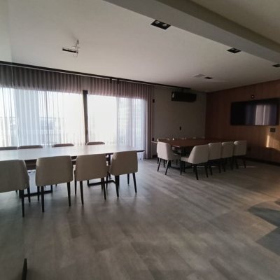 Studio Residencial com 32m², 1 quarto, 1 garagem, no bairro Centro em Florianópolis
