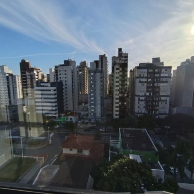 Studio Residencial com 32m², 1 quarto, 1 garagem, no bairro Centro em Florianópolis