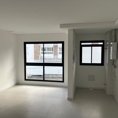 Apartamentos com 43m², 1 quarto (sendo 1 suíte), 1 garagem, no bairro Trindade em Floranópolis