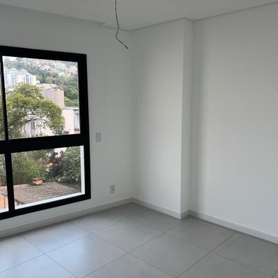 Apartamentos com 43m², 1 quarto (sendo 1 suíte), 1 garagem, no bairro Trindade em Floranópolis