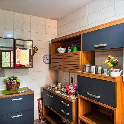 Casa Residencial com 250m², 3 quartos (sendo 1 suíte), 2 garagens, no bairro Cacupé em Floranópolis