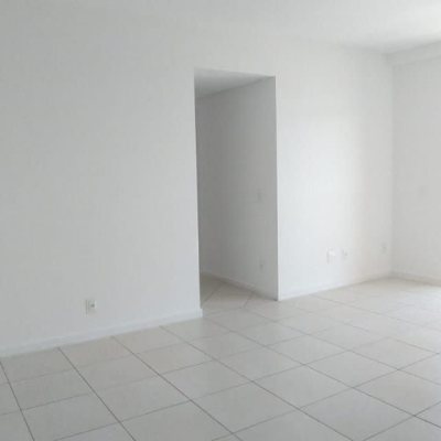 Apartamentos com 79m², 3 quartos (sendo 1 suíte), 2 garagens, no bairro Forquilhinha em São José
