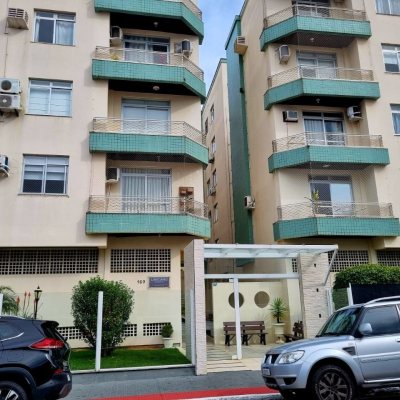 Apartamentos com 74m², 2 quartos, 1 garagem, no bairro Balneário em Florianópolis