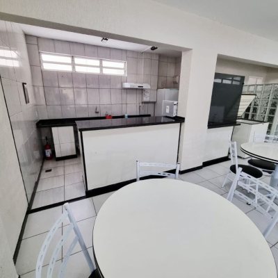 Apartamentos com 74m², 2 quartos, 1 garagem, no bairro Balneário em Florianópolis