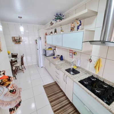 Apartamentos com 74m², 2 quartos, 1 garagem, no bairro Balneário em Florianópolis