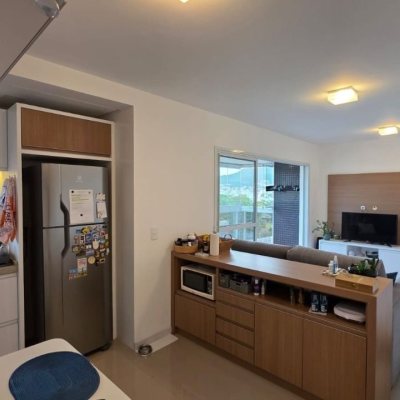 Apartamentos com 79m², 2 quartos (sendo 1 suíte), 2 garagens, no bairro Itacorubi em Florianópolis