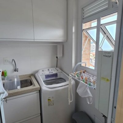 Apartamentos com 79m², 2 quartos (sendo 1 suíte), 2 garagens, no bairro Itacorubi em Florianópolis