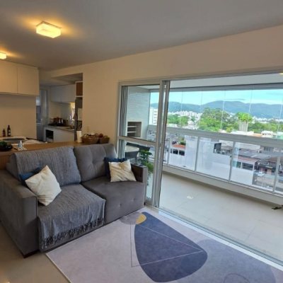 Apartamentos com 79m², 2 quartos (sendo 1 suíte), 2 garagens, no bairro Itacorubi em Florianópolis