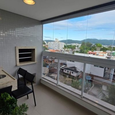 Apartamentos com 79m², 2 quartos (sendo 1 suíte), 2 garagens, no bairro Itacorubi em Florianópolis