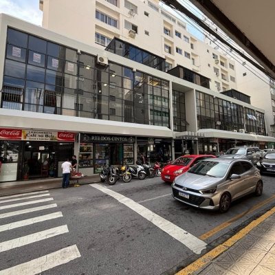 Apartamentos com 86m², 2 quartos, 1 garagem, no bairro Centro em Florianópolis