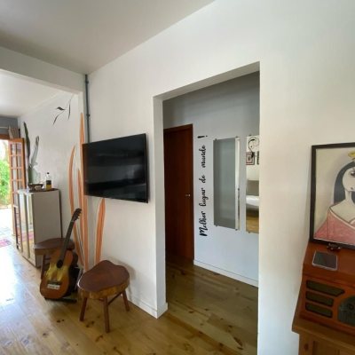 Casa Residencial com 160m², 4 quartos, 4 garagens, no bairro Ingleses do Rio Vermelho em Florianópolis