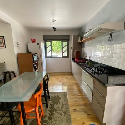 Casa Residencial com 160m², 4 quartos, 4 garagens, no bairro Ingleses do Rio Vermelho em Florianópolis
