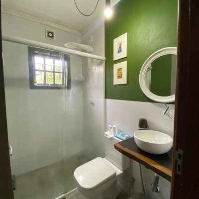 Casa Residencial com 160m², 4 quartos, 4 garagens, no bairro Ingleses do Rio Vermelho em Florianópolis