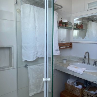 Casa Residencial com 157m², 4 garagens, no bairro Campeche em Florianópolis
