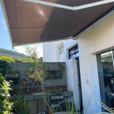 Casa Residencial com 157m², 4 garagens, no bairro Campeche em Florianópolis