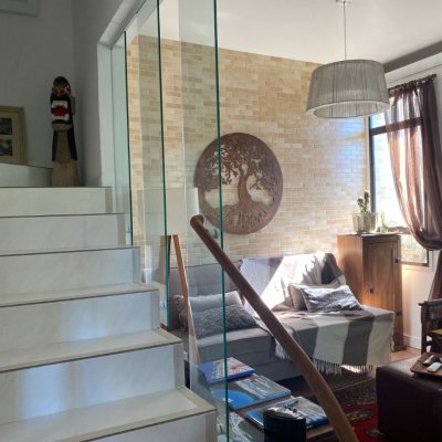 Casa Residencial com 157m², 4 garagens, no bairro Campeche em Florianópolis