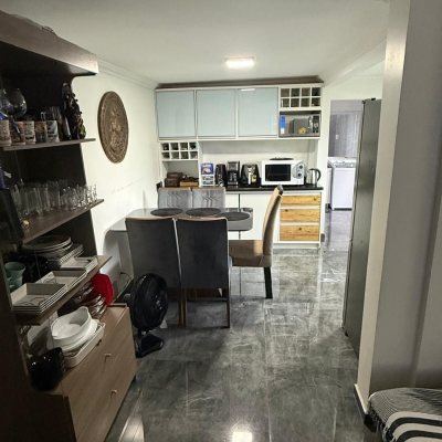 Casa Residencial com 126m², 2 quartos (sendo 1 suíte), 3 garagens, no bairro São João Do Rio Vermelho em Florianópolis