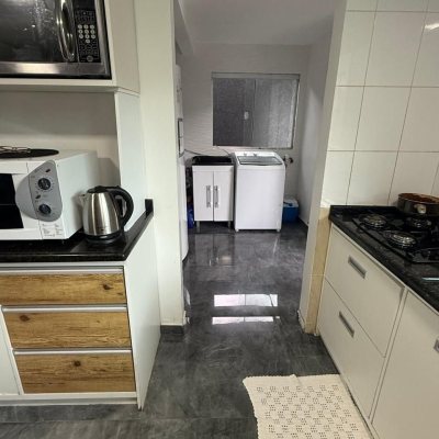 Casa Residencial com 126m², 2 quartos (sendo 1 suíte), 3 garagens, no bairro São João Do Rio Vermelho em Florianópolis