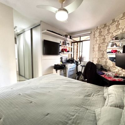 Apartamentos com 128m², 3 quartos (sendo 1 suíte), 2 garagens, no bairro Centro em Florianópolis