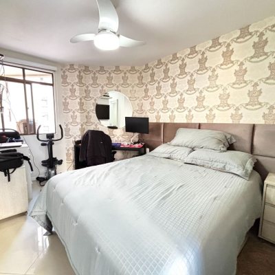 Apartamentos com 128m², 3 quartos (sendo 1 suíte), 2 garagens, no bairro Centro em Florianópolis