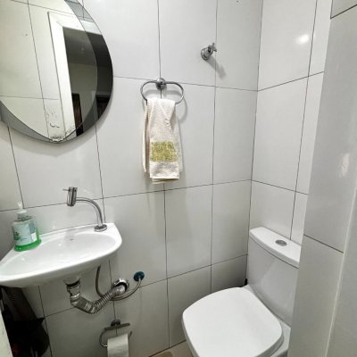 Apartamentos com 128m², 3 quartos (sendo 1 suíte), 2 garagens, no bairro Centro em Florianópolis