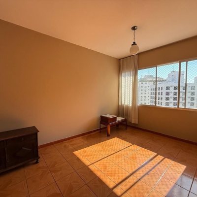 Apartamentos com 53m², 1 quarto, 1 garagem, no bairro Centro em Florianópolis
