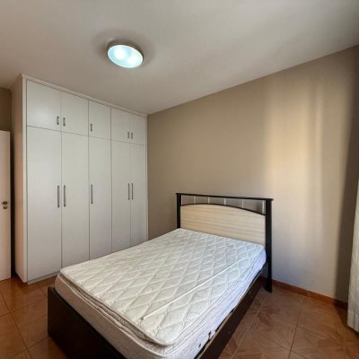 Apartamentos com 53m², 1 quarto, 1 garagem, no bairro Centro em Florianópolis