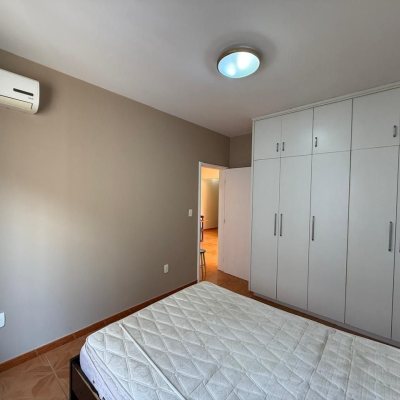 Apartamentos com 53m², 1 quarto, 1 garagem, no bairro Centro em Florianópolis