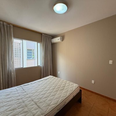 Apartamentos com 53m², 1 quarto, 1 garagem, no bairro Centro em Florianópolis