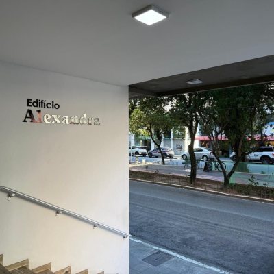 Apartamentos com 53m², 1 quarto, 1 garagem, no bairro Centro em Florianópolis