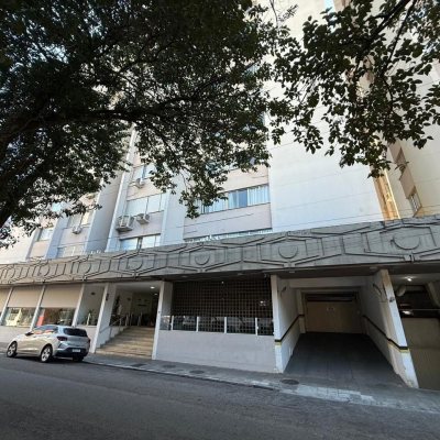 Apartamentos com 53m², 1 quarto, 1 garagem, no bairro Centro em Florianópolis