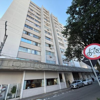 Apartamentos com 53m², 1 quarto, 1 garagem, no bairro Centro em Florianópolis