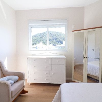 Cobertura com 165m², 4 quartos (sendo 2 suítes), 2 garagens, no bairro Ingleses em Florianópolis