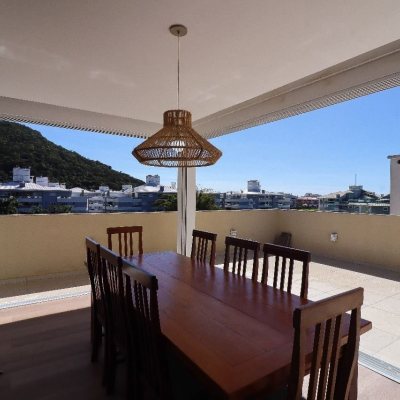 Cobertura com 165m², 4 quartos (sendo 2 suítes), 2 garagens, no bairro Ingleses em Florianópolis