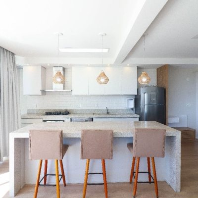 Cobertura com 165m², 4 quartos (sendo 2 suítes), 2 garagens, no bairro Ingleses em Florianópolis