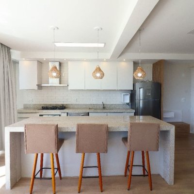 Cobertura com 165m², 4 quartos (sendo 2 suítes), 2 garagens, no bairro Ingleses em Florianópolis