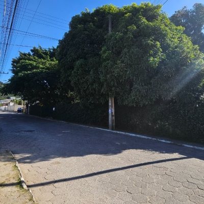 Terreno Comercial/Residencial com 867m², no bairro Canasvieiras em Florianópolis