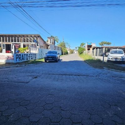 Terreno Comercial/Residencial com 867m², no bairro Canasvieiras em Florianópolis
