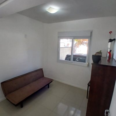 Casa Residencial com 124m², 2 quartos (sendo 2 suítes), 2 garagens, no bairro Ribeirão Da Ilha em Florianópolis
