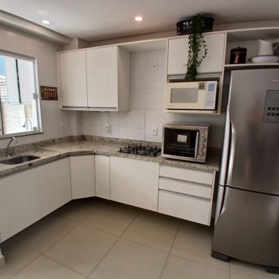 Casa Residencial com 124m², 2 quartos (sendo 2 suítes), 2 garagens, no bairro Ribeirão Da Ilha em Florianópolis