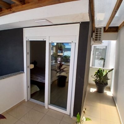 Casa Residencial com 124m², 2 quartos (sendo 2 suítes), 2 garagens, no bairro Ribeirão Da Ilha em Florianópolis