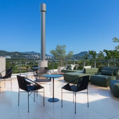 Apartamentos com 93m², 2 quartos (sendo 1 suíte), 1 garagem, no bairro Cacupé em Florianópolis