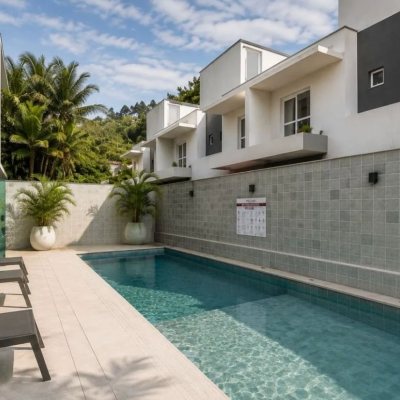 Studio Residencial com 34m², 1 quarto, 1 garagem, no bairro Canasvieiras em Florianópolis