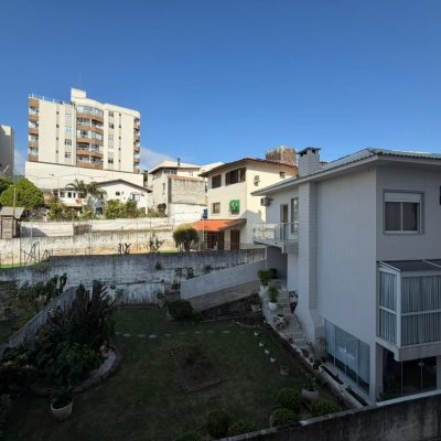 Apartamentos com 92m², 3 quartos (sendo 1 suíte), 1 garagem, no bairro Estreito em Florianópolis